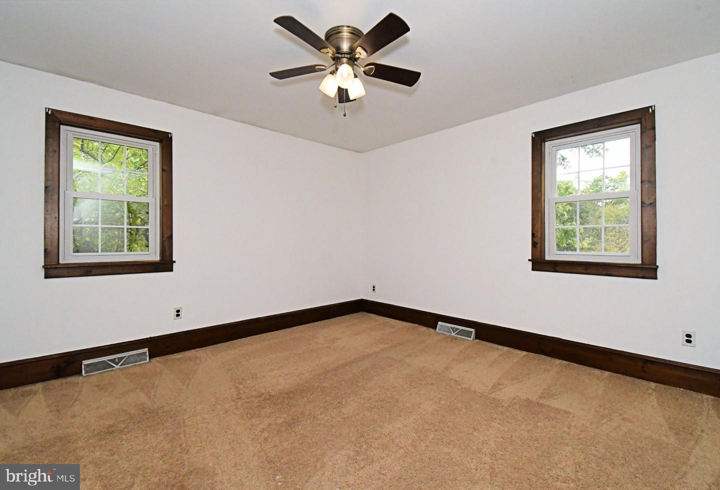 204 Neiffer Rd Property Photo 71