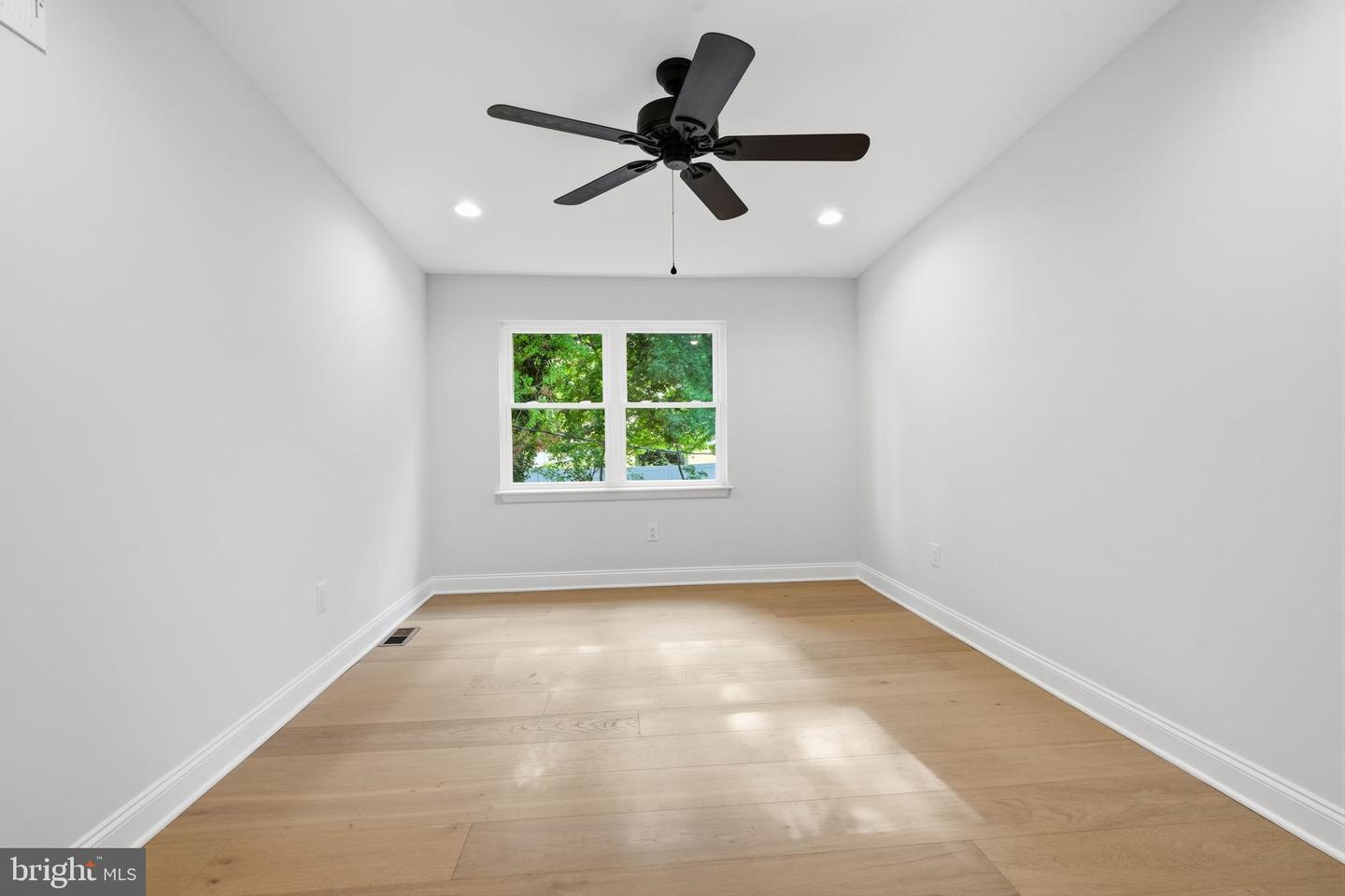 1589 Edgewood Ave Property Photo 14