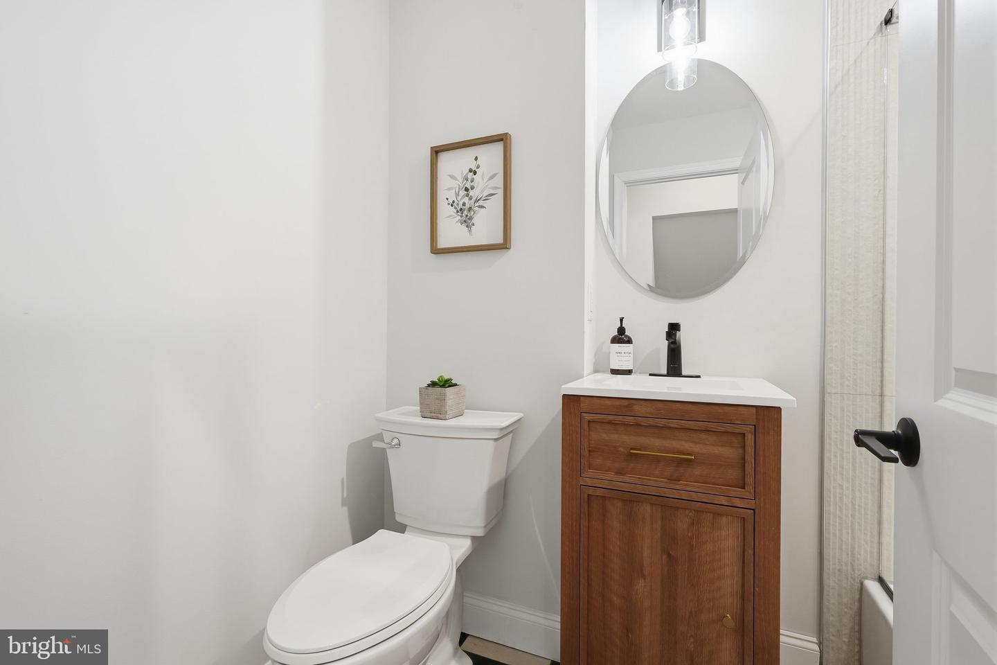 1589 Edgewood Ave Property Photo 16