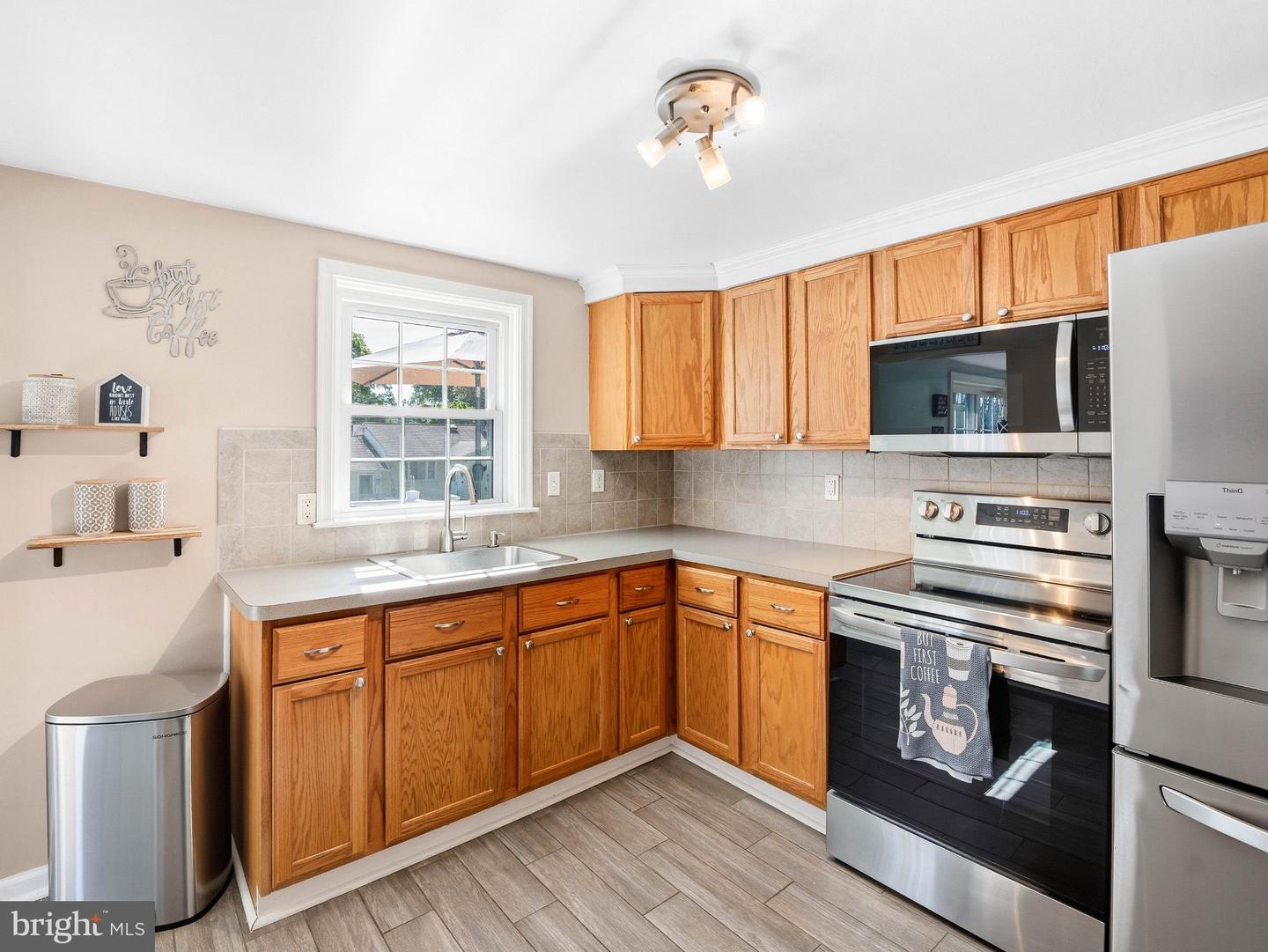 219 Pershing Ave Property Photo 10