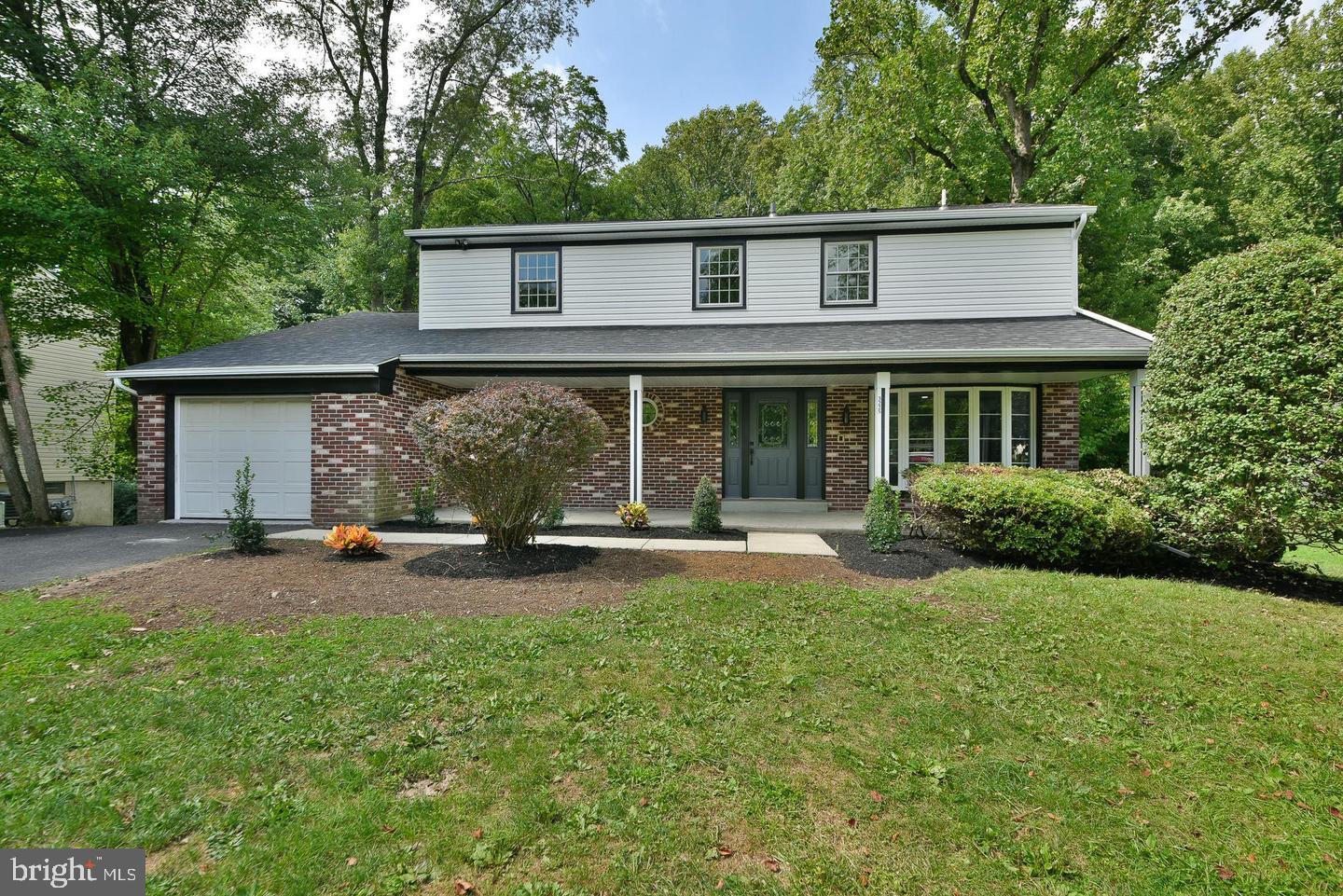 3225 Burn Brae Dr Property Photo 5