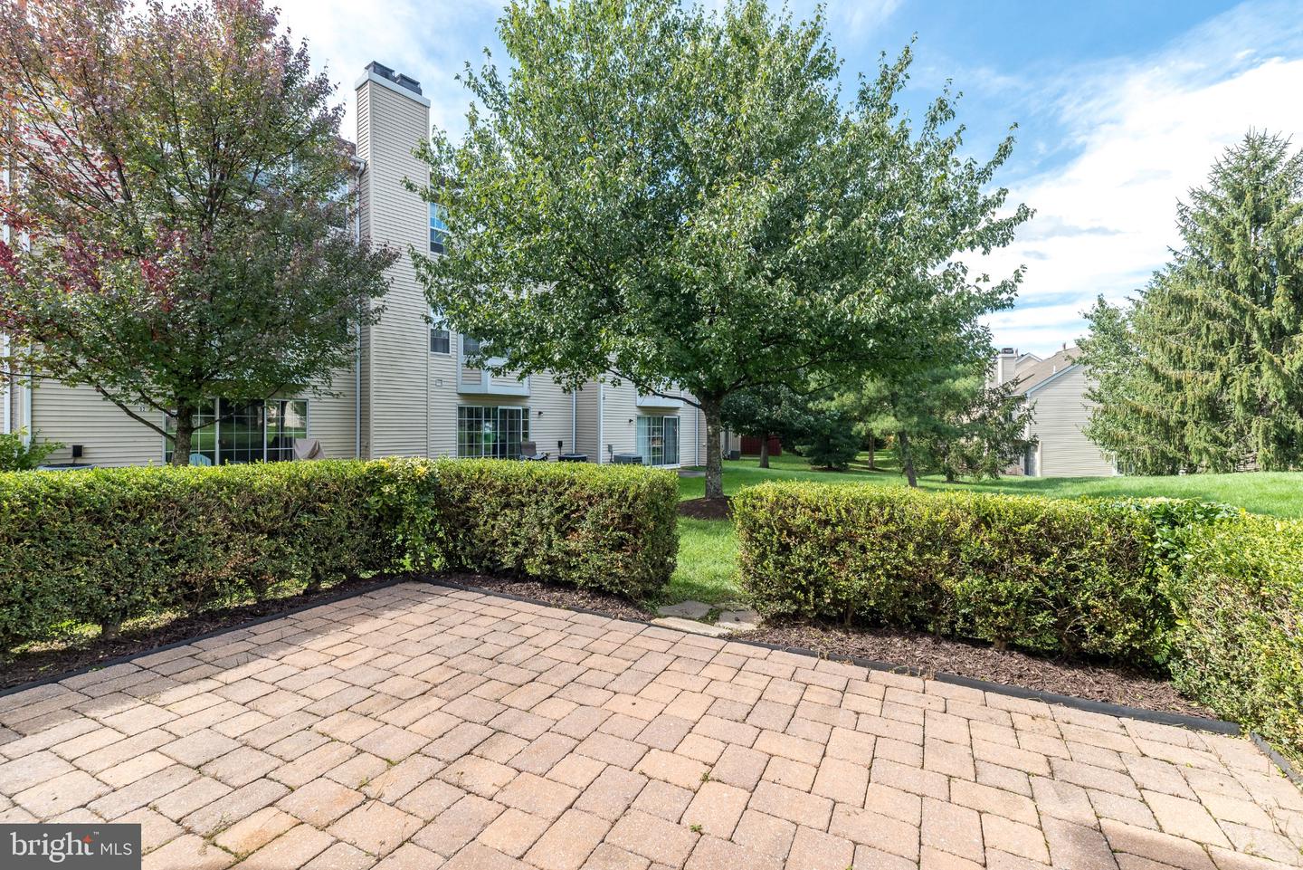 2800 Harvard Ct Property Photo 6