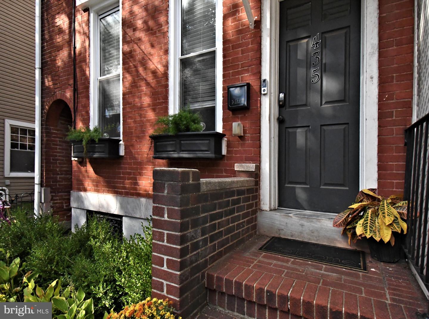 435 WALNUT ST # Property Photo 1