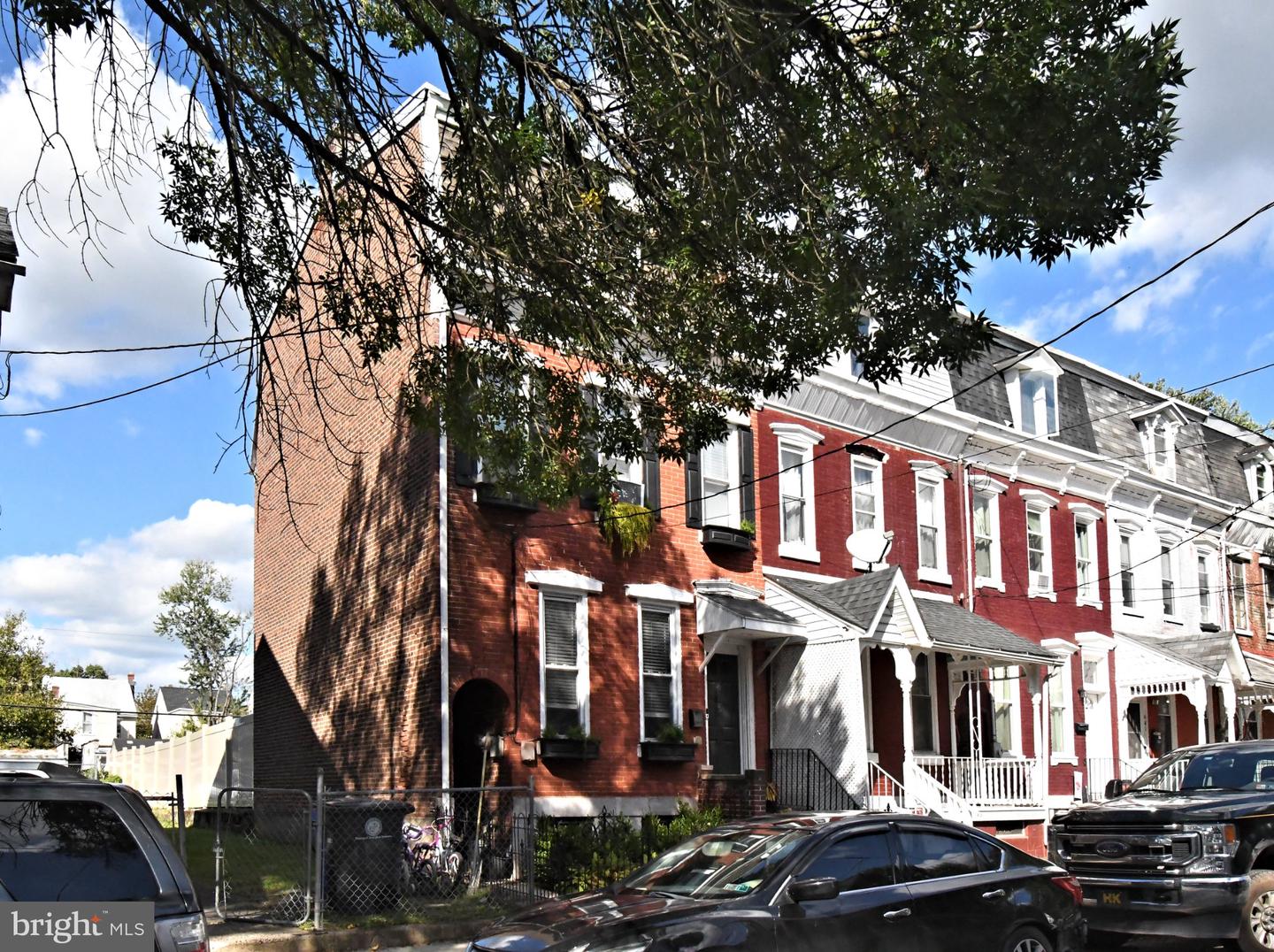 435 Walnut St # Property Photo 4