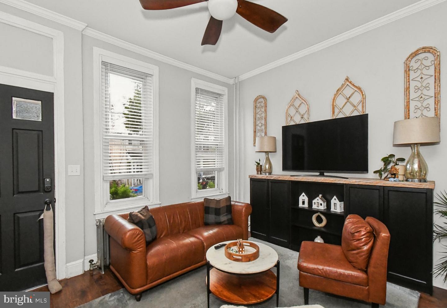 435 Walnut St # Property Photo 6
