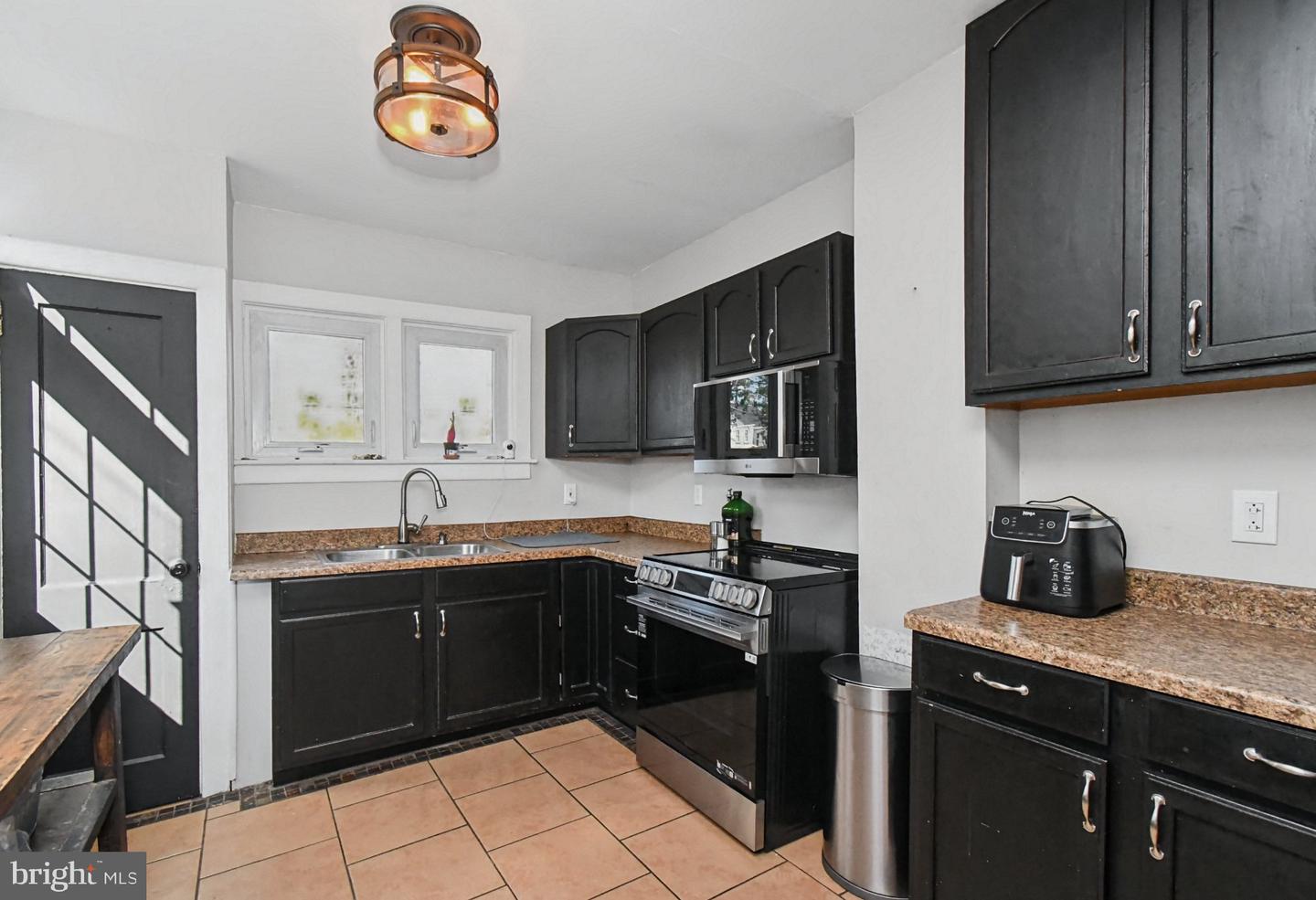 435 Walnut St # Property Photo 14