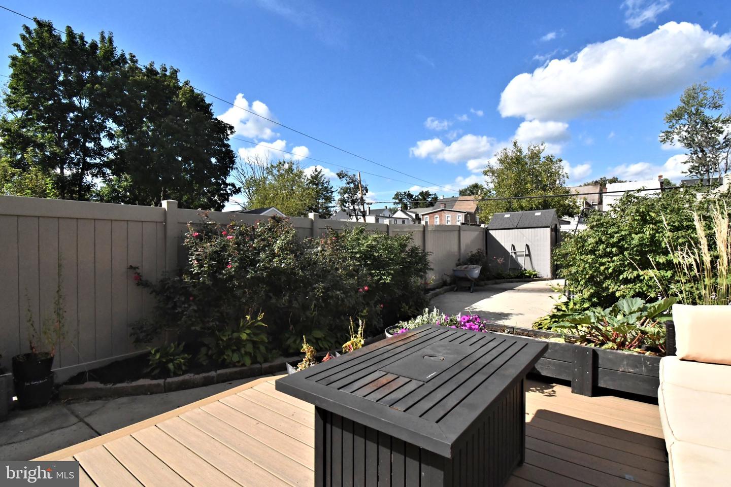 435 Walnut St # Property Photo 37