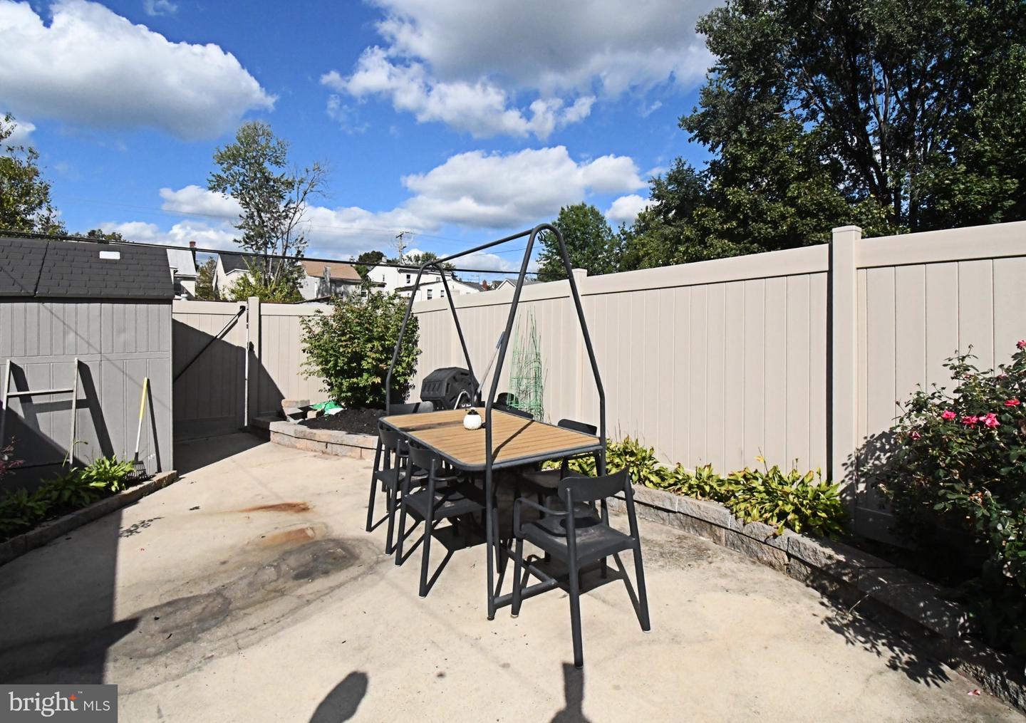 435 Walnut St # Property Photo 41