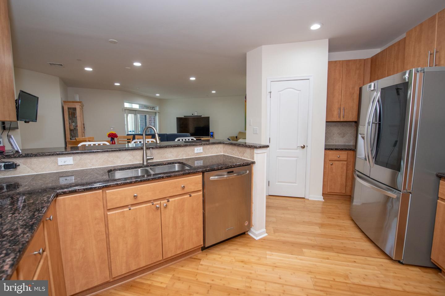 366 Carson Ter Property Photo 10
