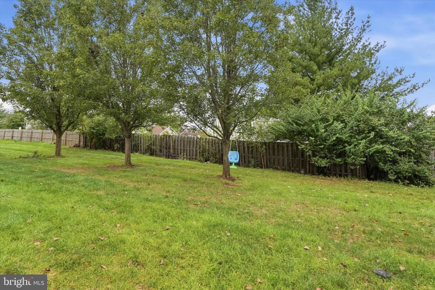 631 Village Ln Property Photo 13