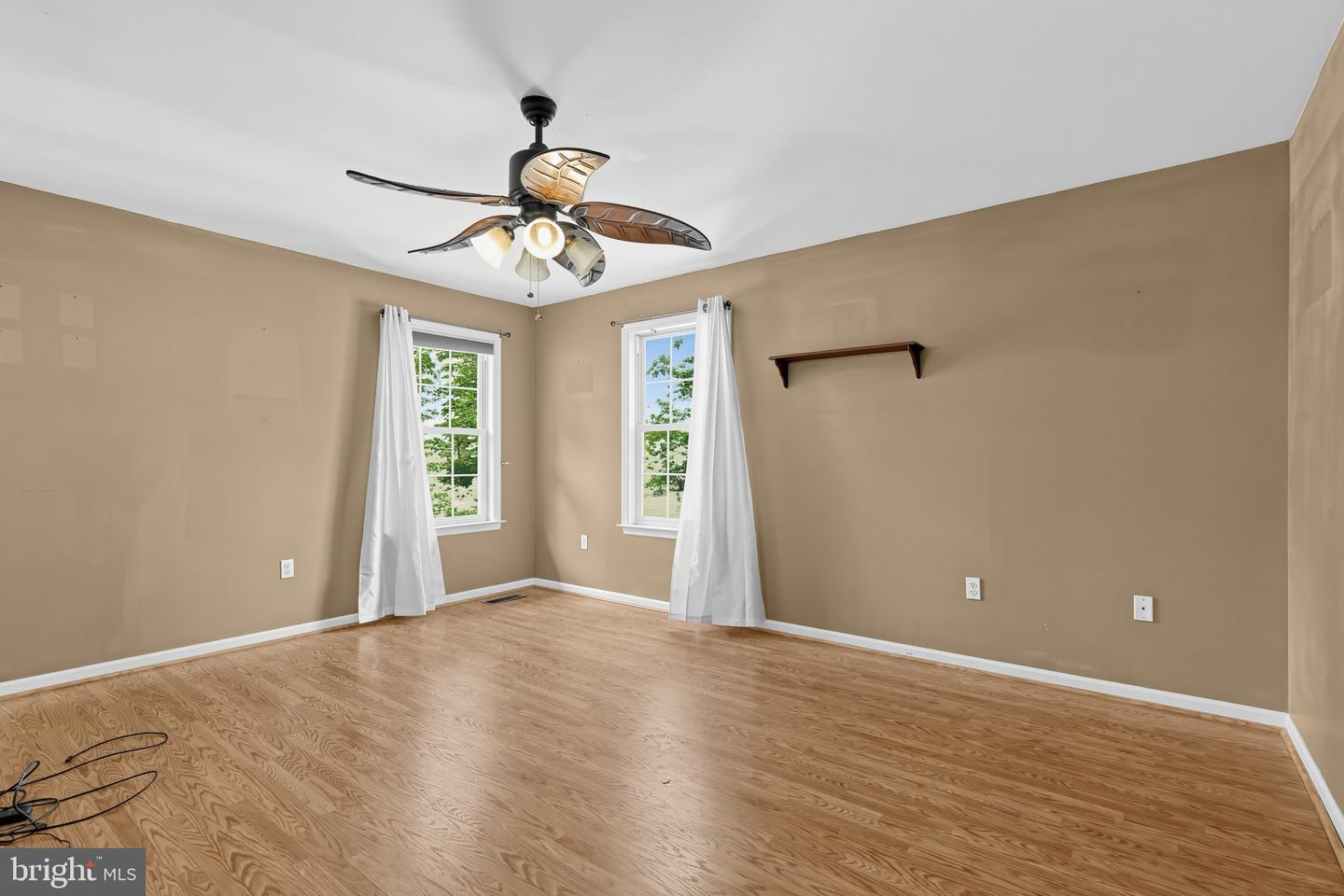 240 Park Ave Property Photo 28