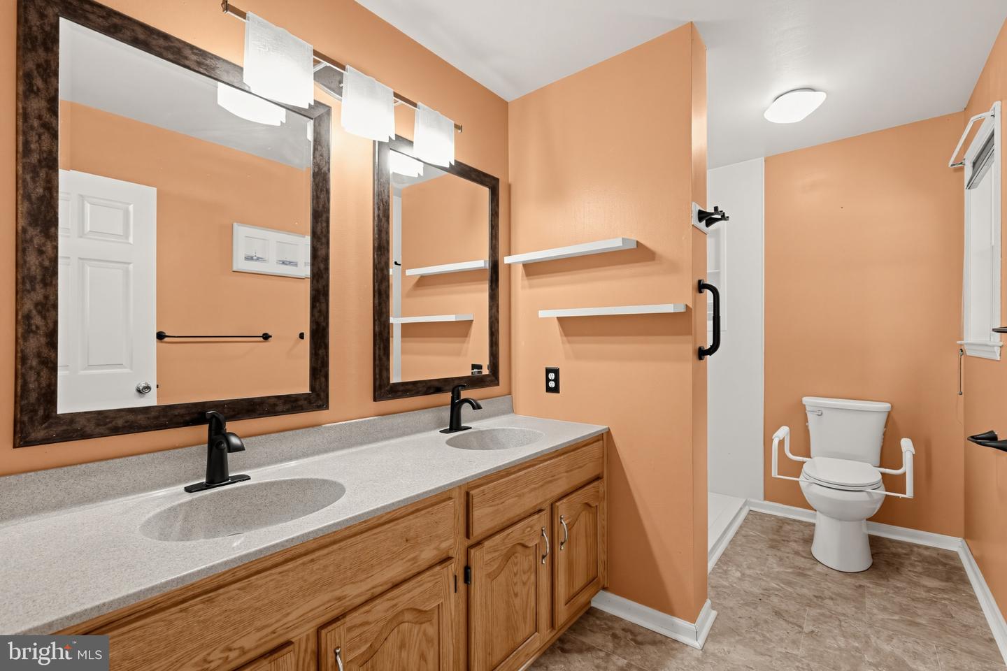 240 Park Ave Property Photo 32