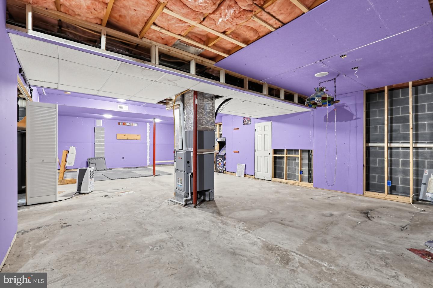 240 Park Ave Property Photo 40