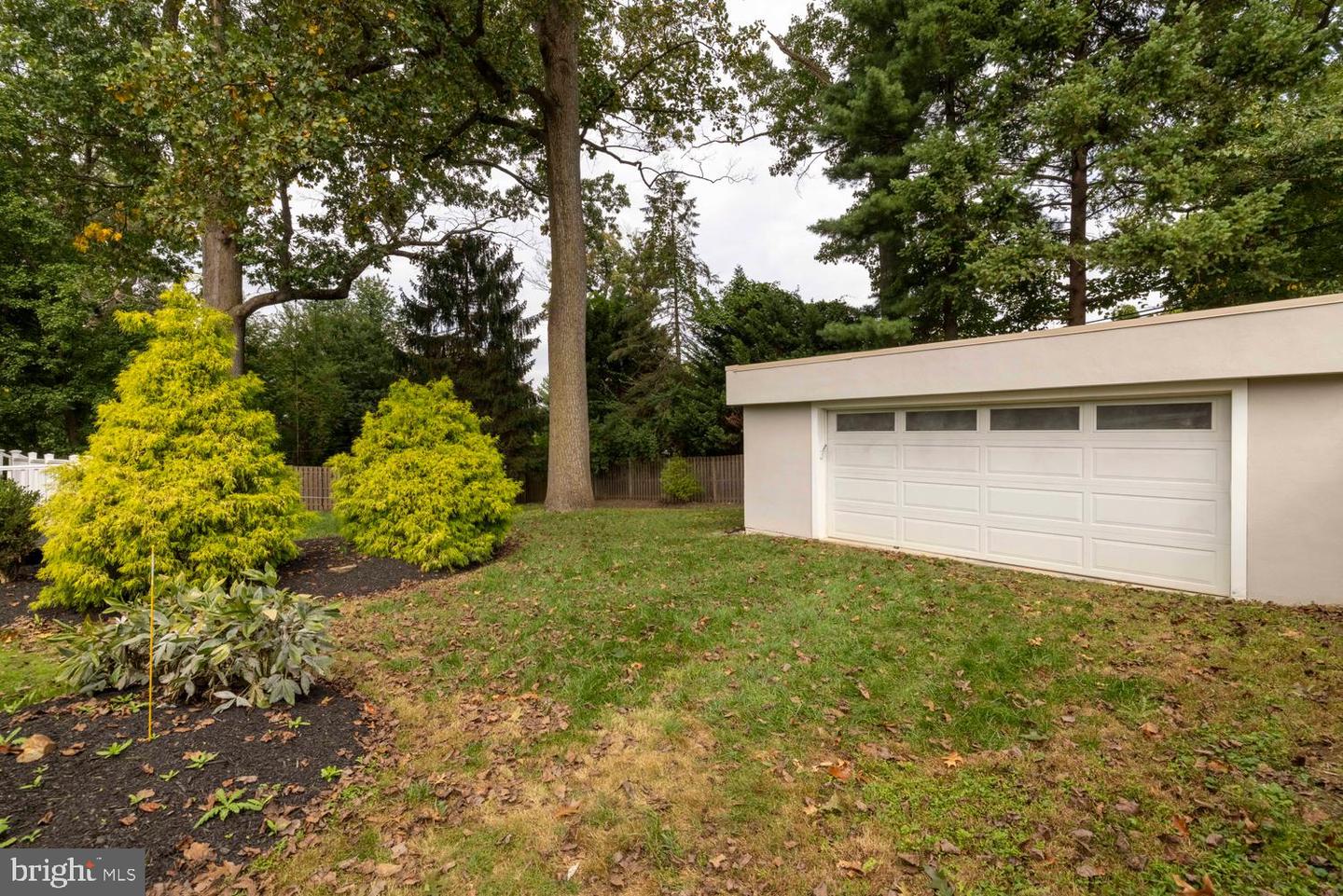 8107 Gladstone Rd Property Photo 56