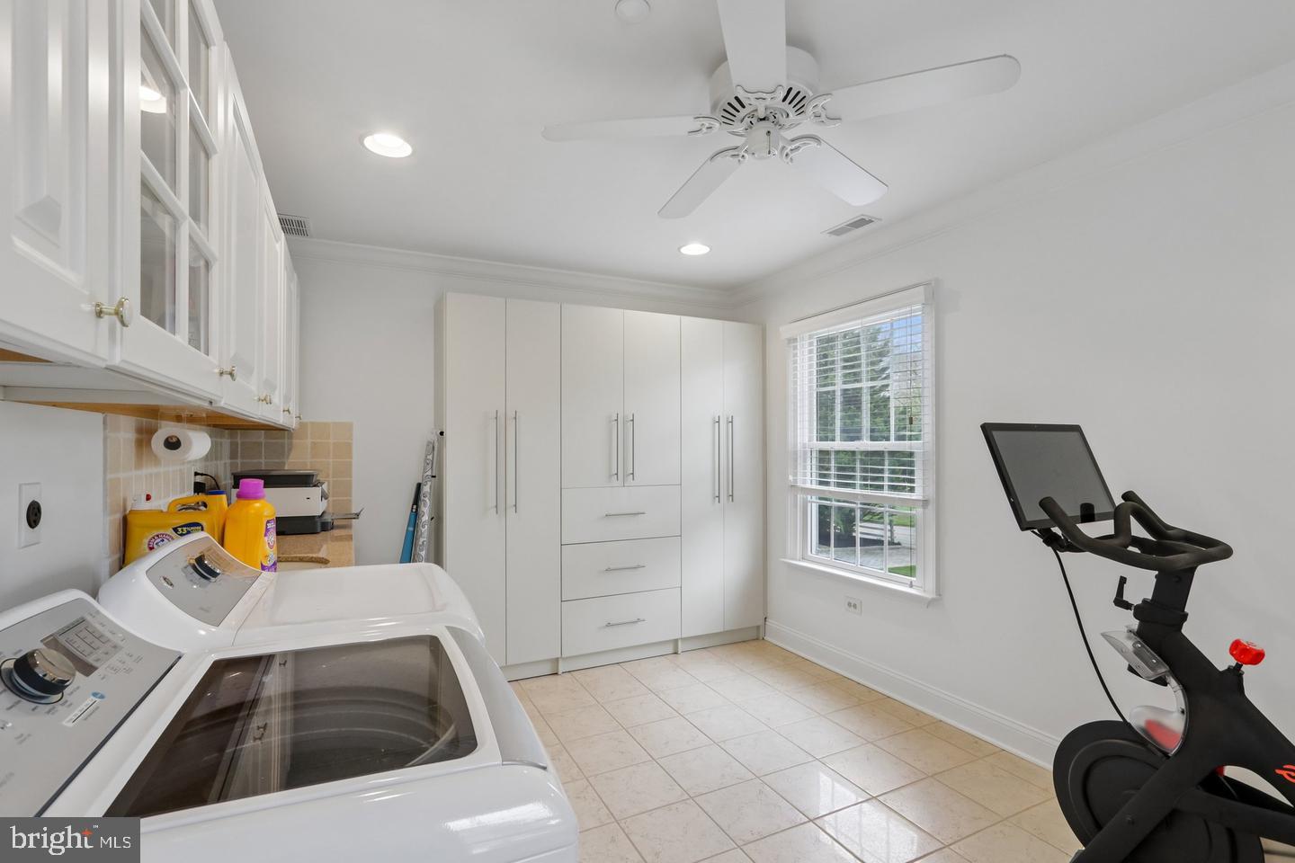 209 E Welsh Rd Property Photo 52