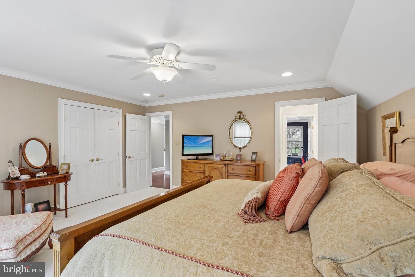 209 E Welsh Rd Property Photo 55