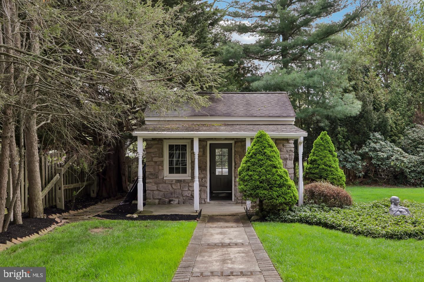 209 E Welsh Rd Property Photo 67