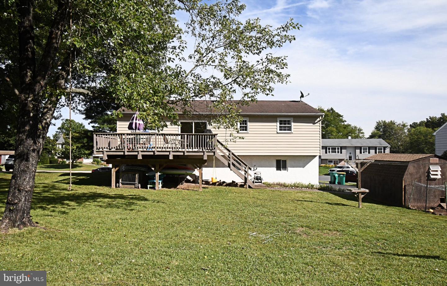 117 Meadowland Dr Property Photo 2