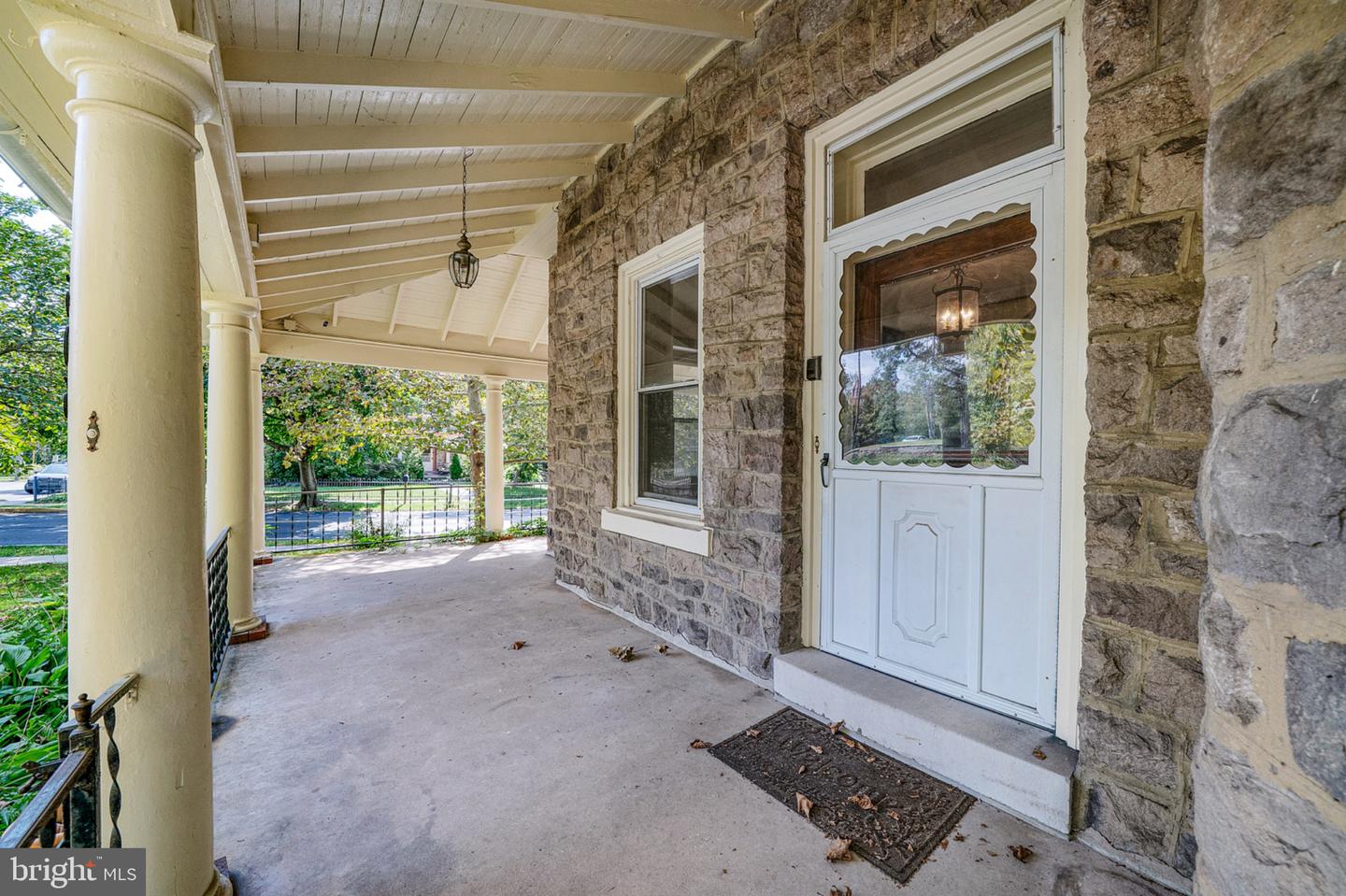 506 Trinity Pl Property Photo 5