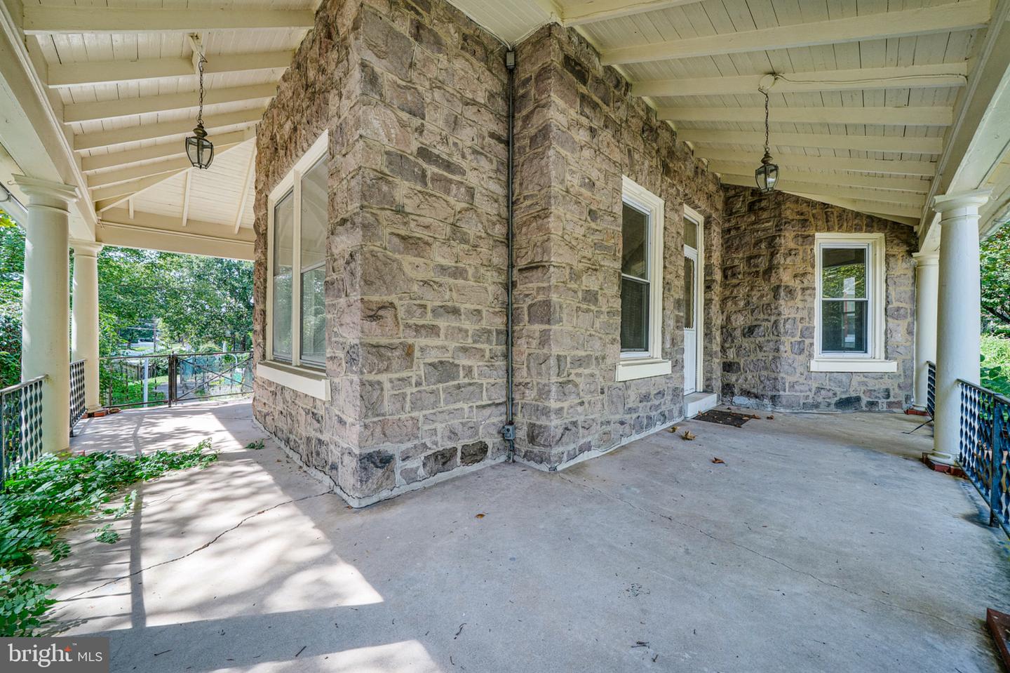 506 Trinity Pl Property Photo 6