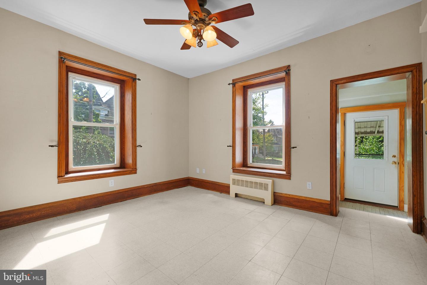 506 Trinity Pl Property Photo 25