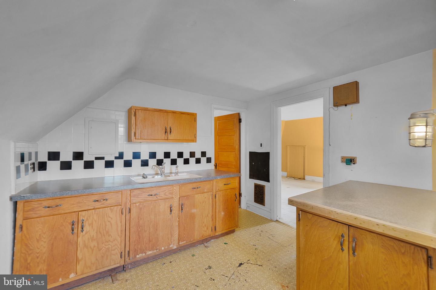 506 Trinity Pl Property Photo 50