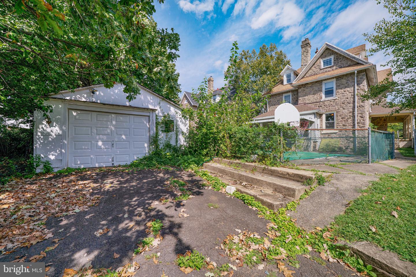 506 Trinity Pl Property Photo 64