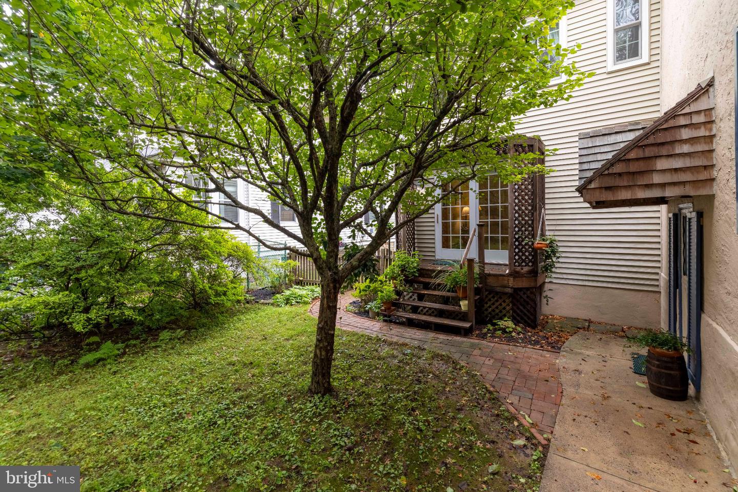 223 Cliveden Ave Property Photo 44