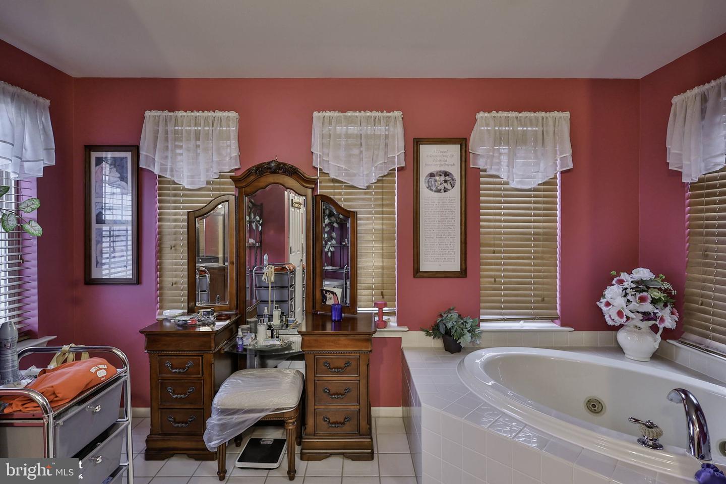 1327 Wheatland Ave Property Photo 38