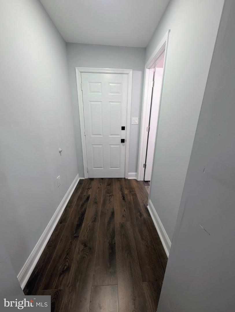 211 Chain St Property Photo 16