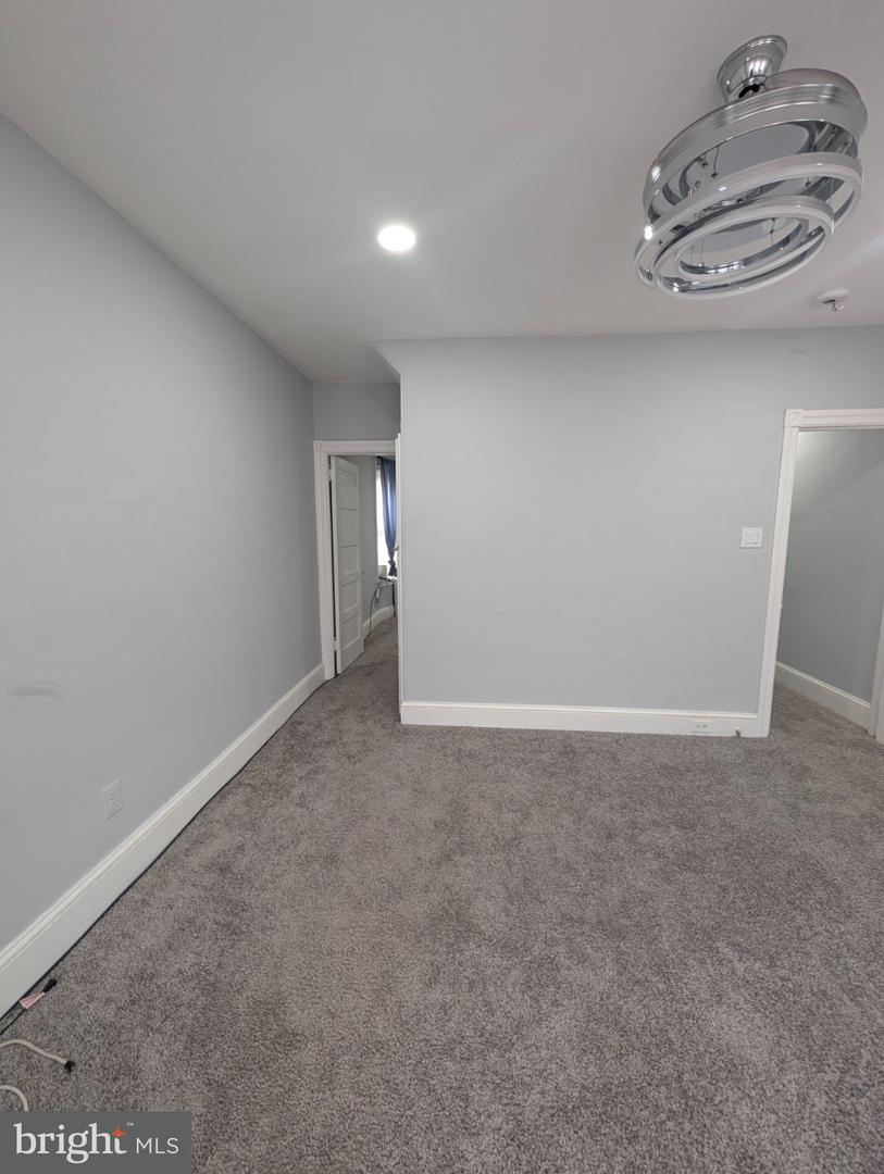 211 Chain St Property Photo 26