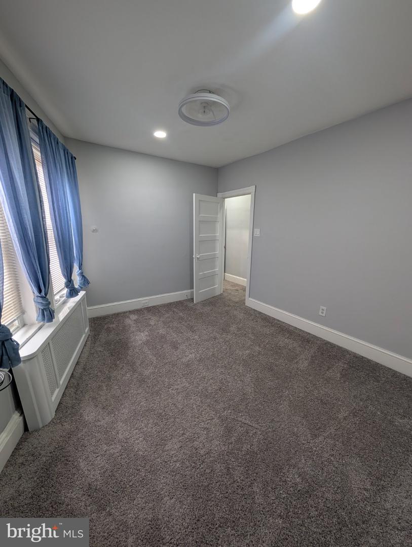 211 Chain St Property Photo 31