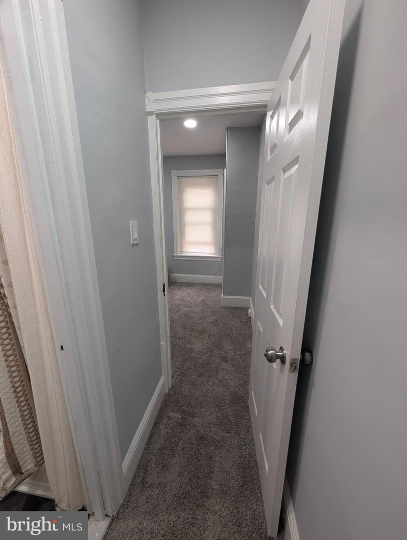 211 Chain St Property Photo 32