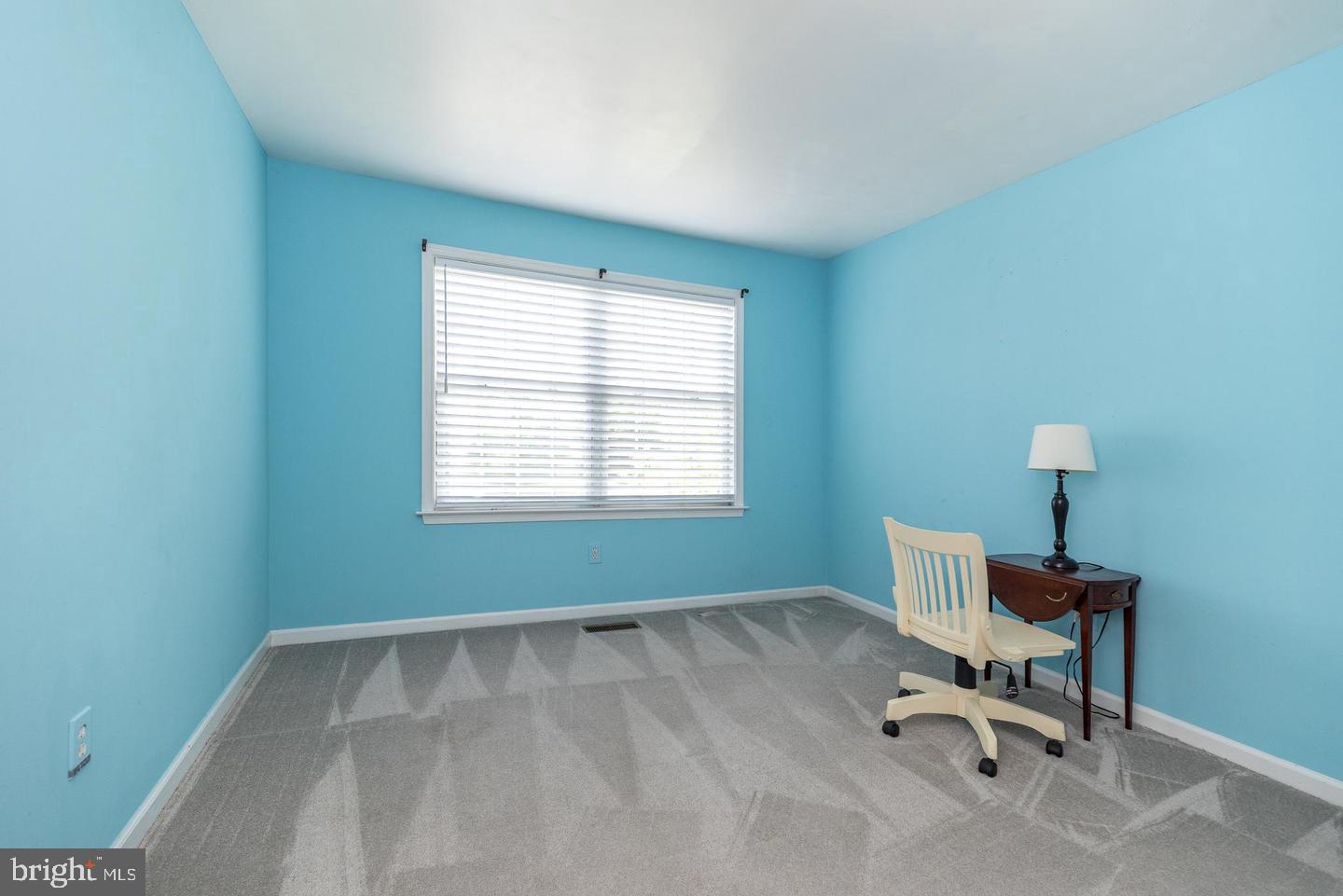 101 Oxford Ct #143 Property Photo 22