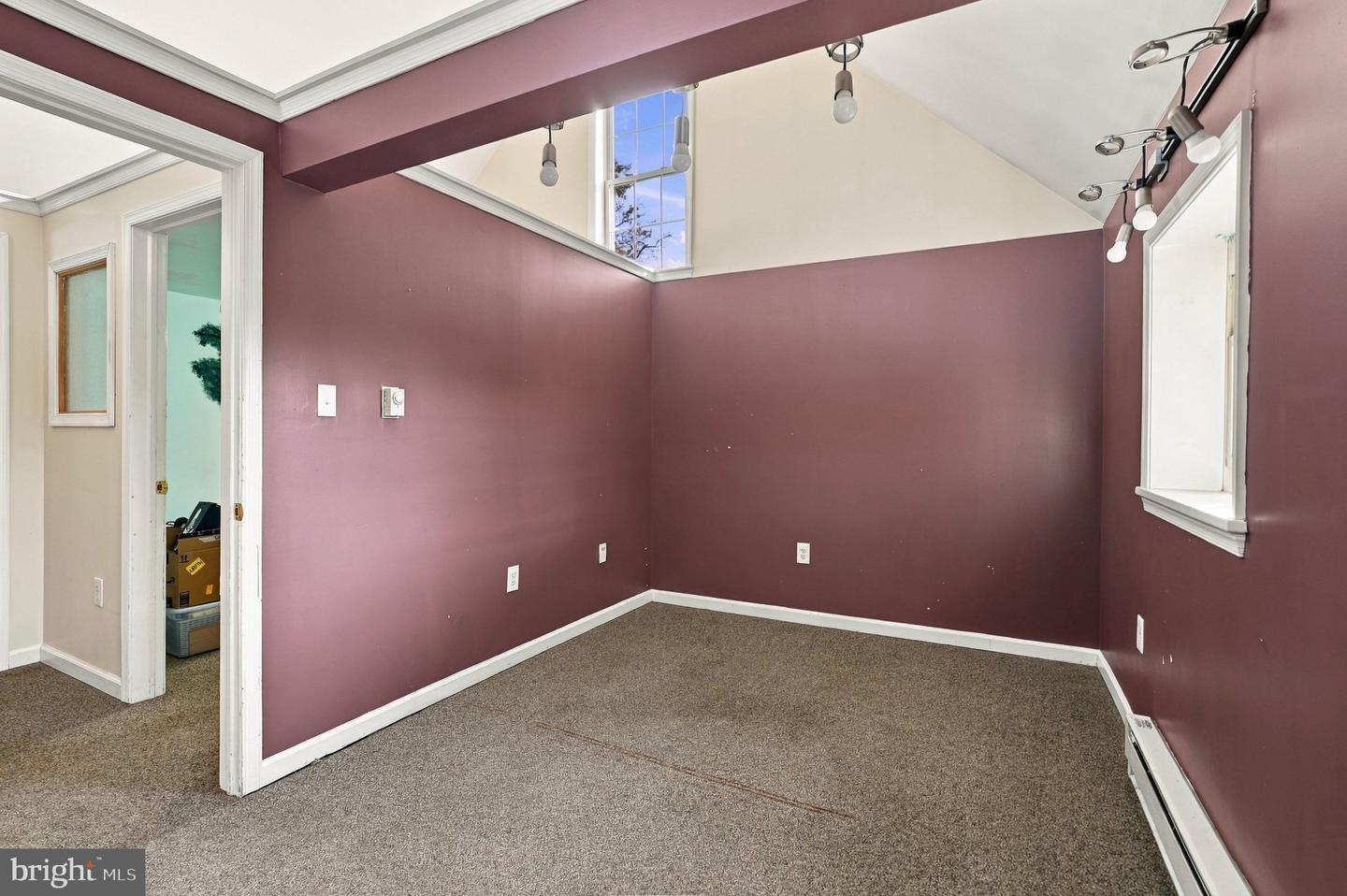 46 East Reliance Rd Property Photo 22