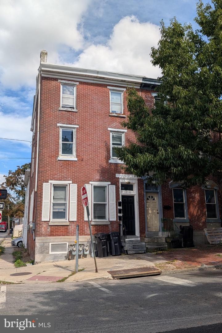 151 W AIRY ST #2 Property Photo 1