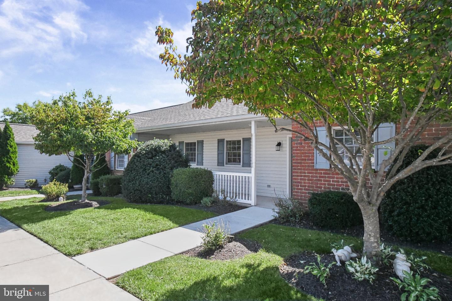2461 E High St #cre Property Photo 2
