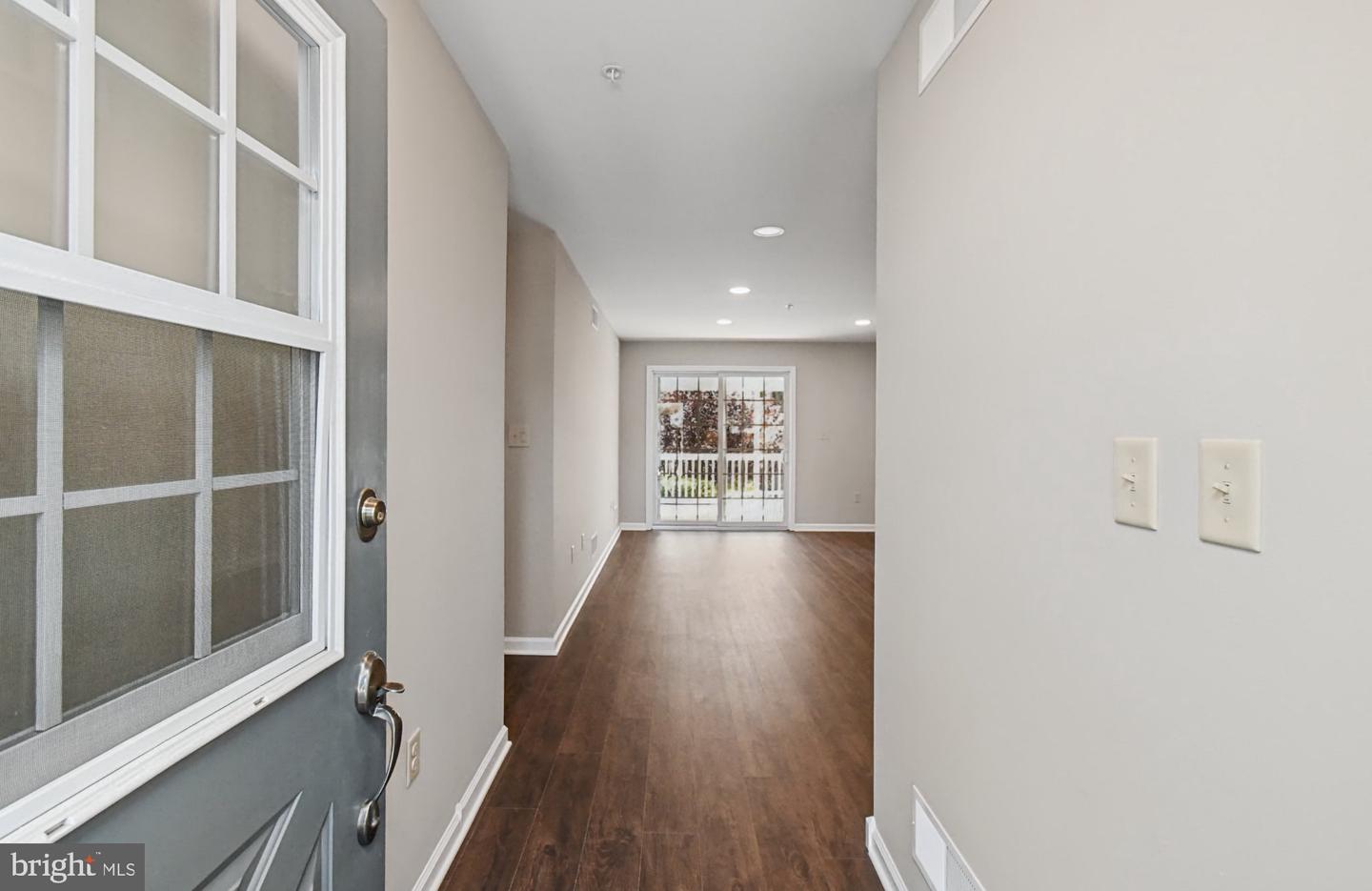 2461 E High St #cre Property Photo 4