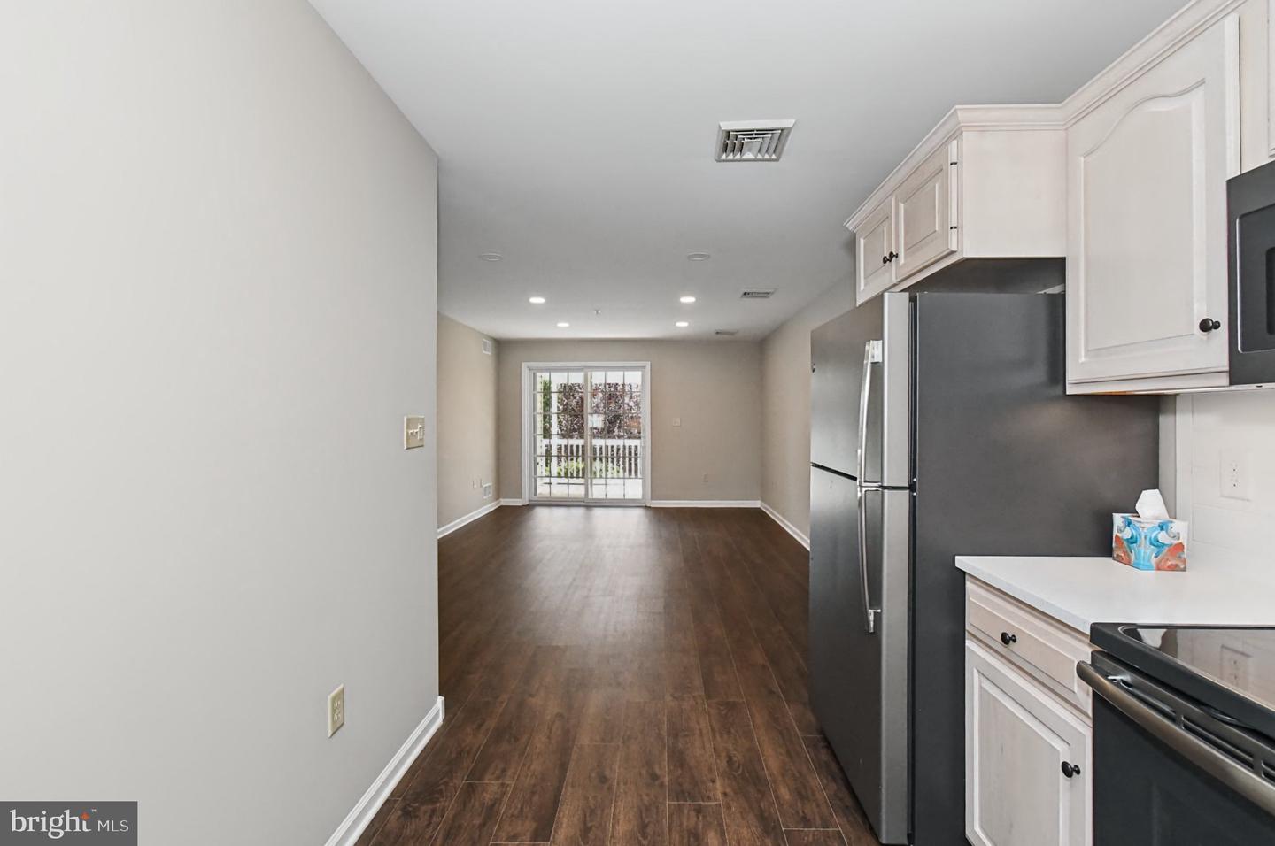 2461 E High St #cre Property Photo 9