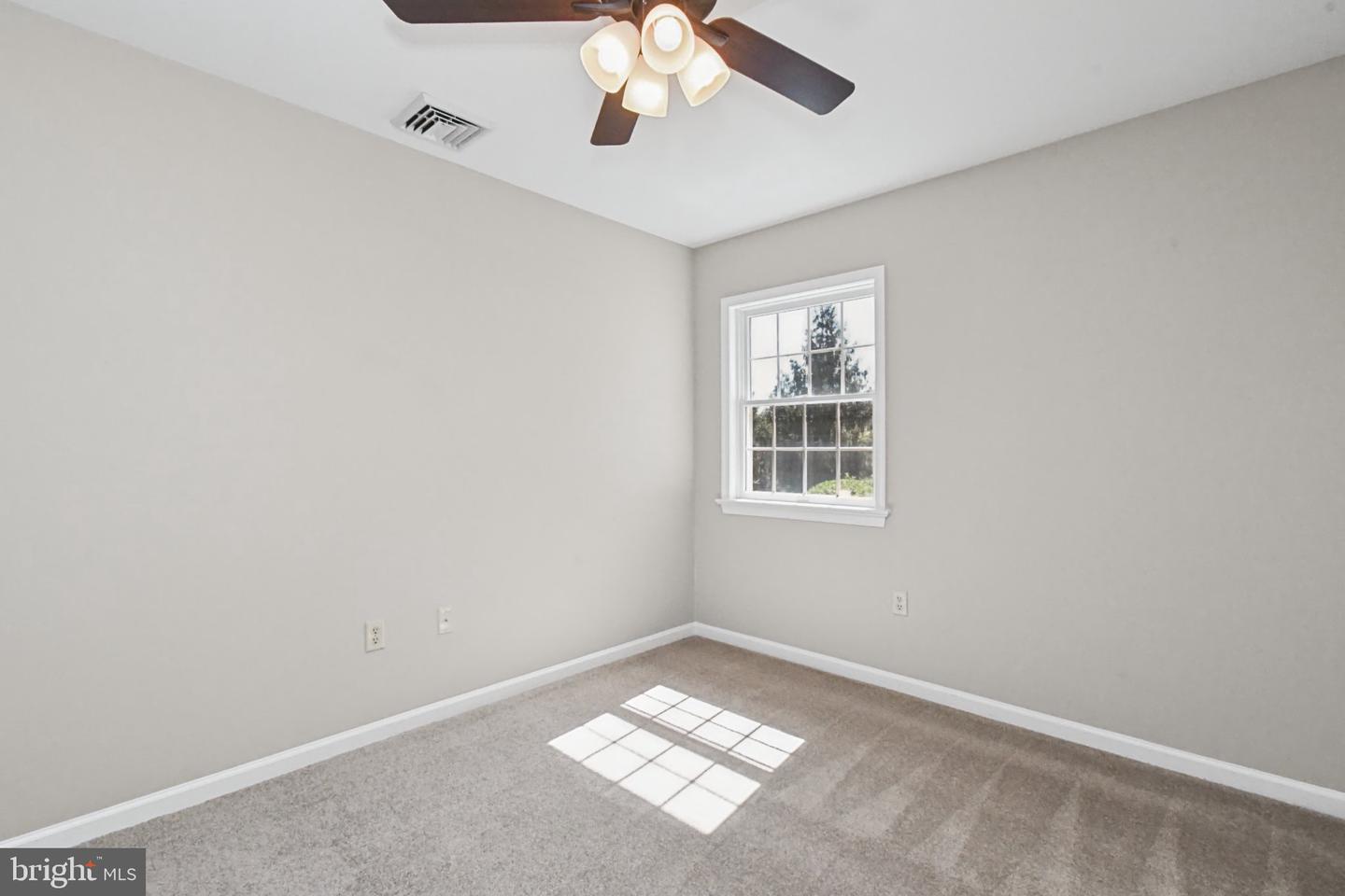 2461 E High St #cre Property Photo 14