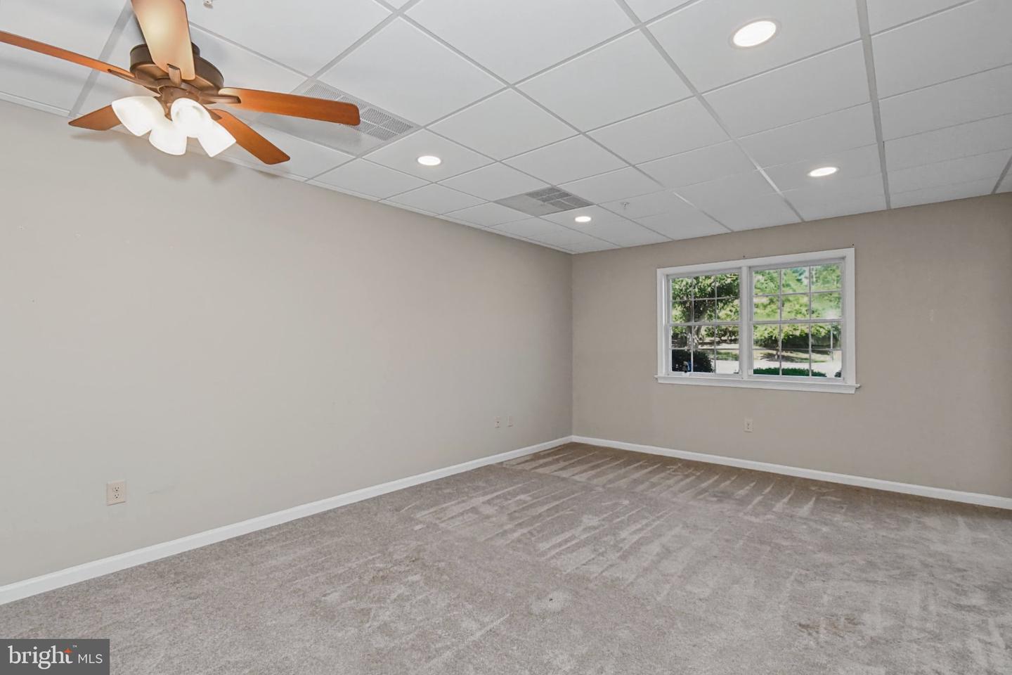 2461 E High St #li Property Photo 5