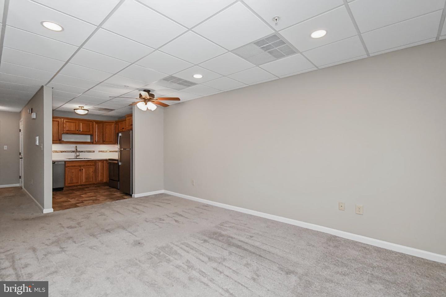 2461 E High St #li Property Photo 7