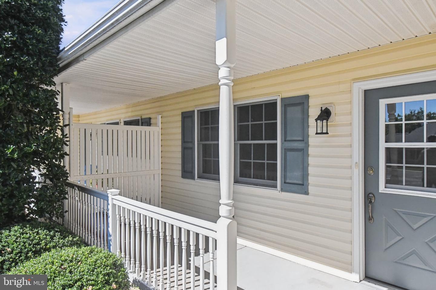 2461 E High St #hi Property Photo 2