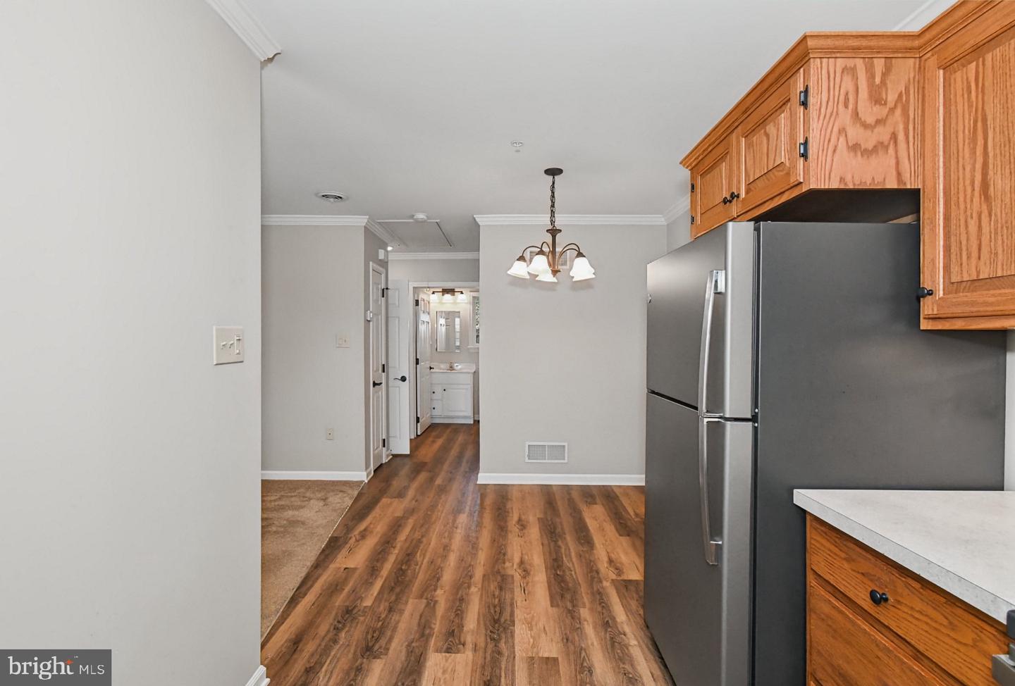 2461 E High St #hi Property Photo 11
