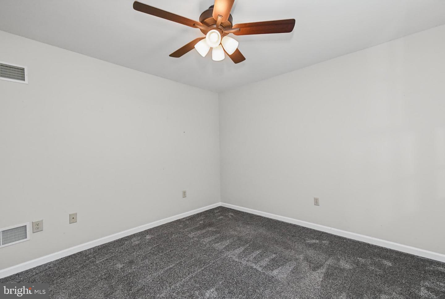 2461 E High St #hi Property Photo 15