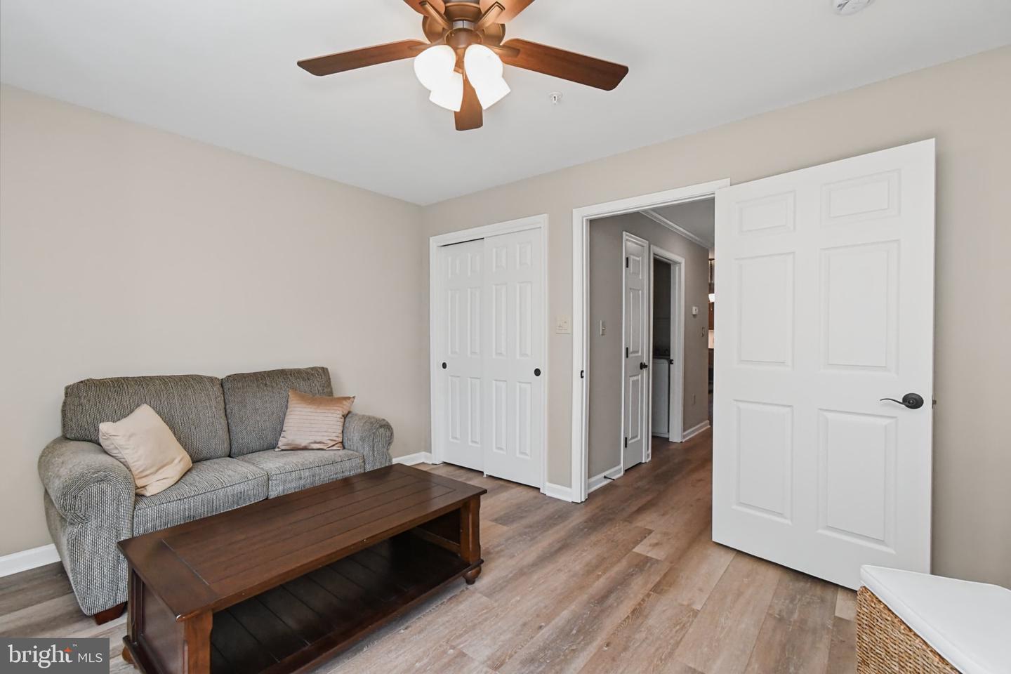 2461 E High St #hii Property Photo 10