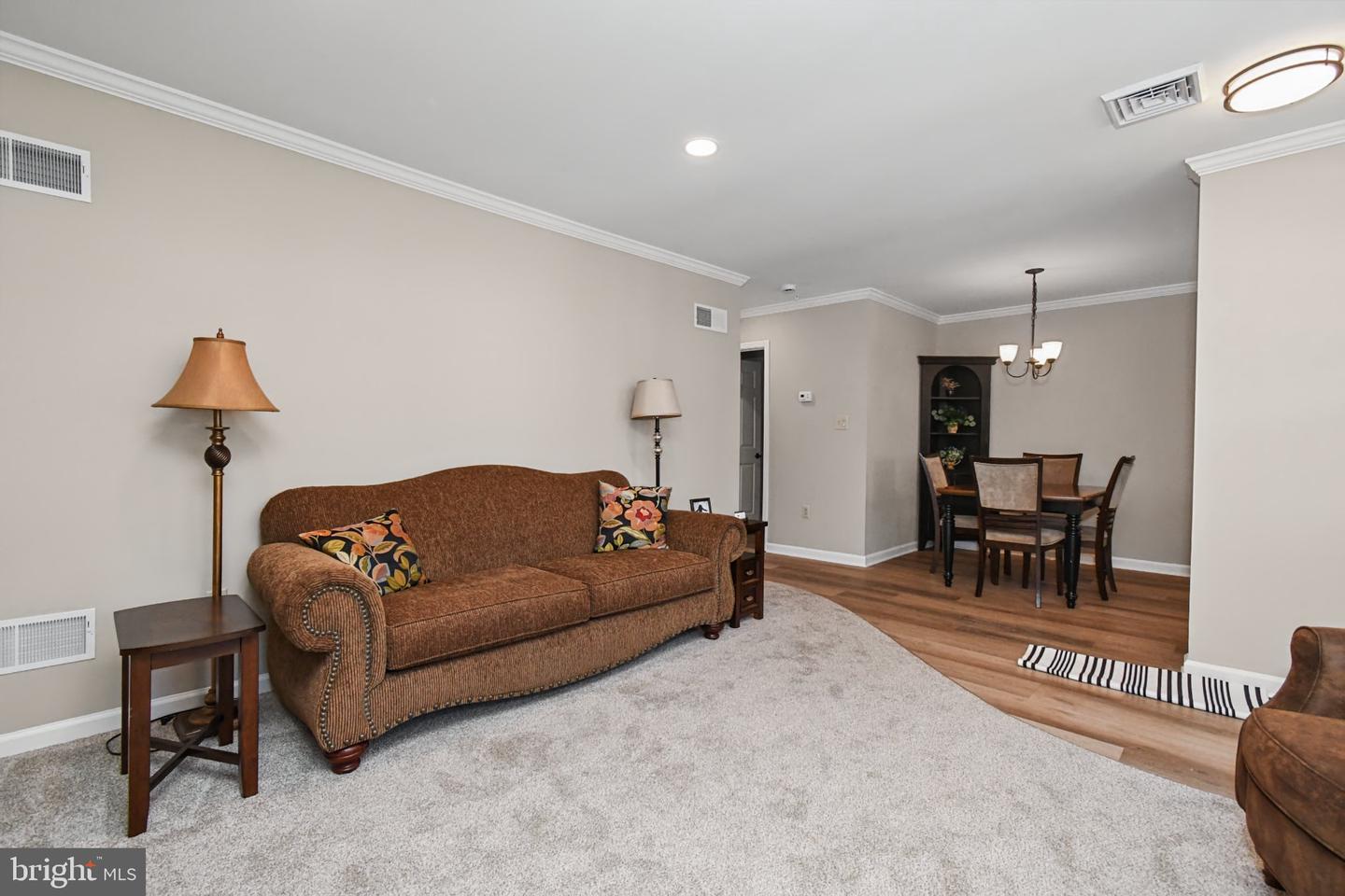 2461 E High St #hii Property Photo 18