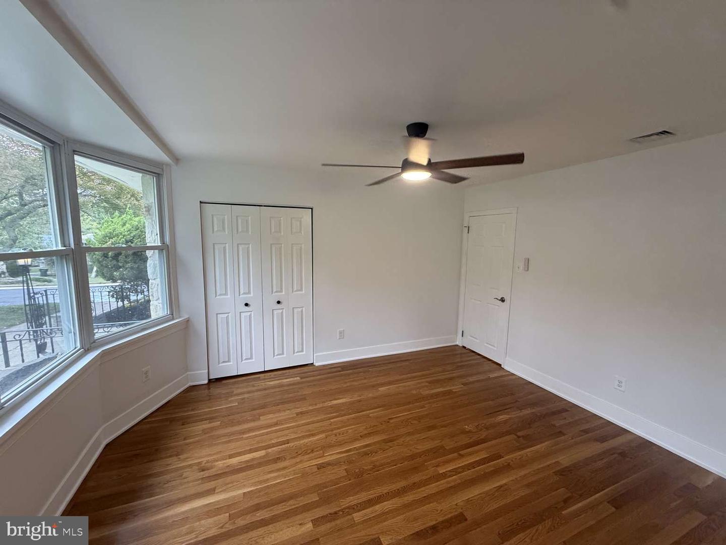7949 Rolling Green Rd Property Photo 16