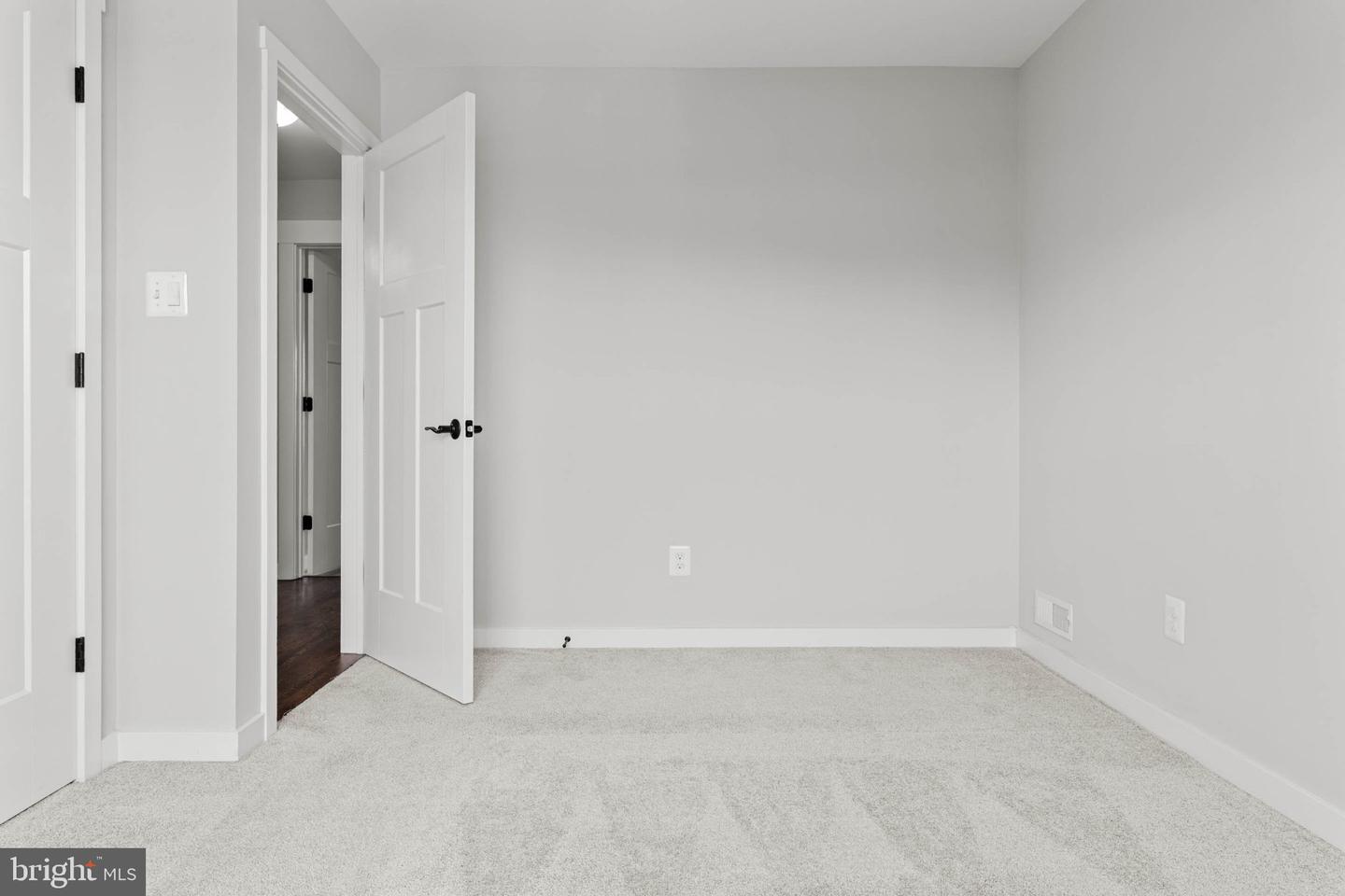 711 Mill St Property Photo 29