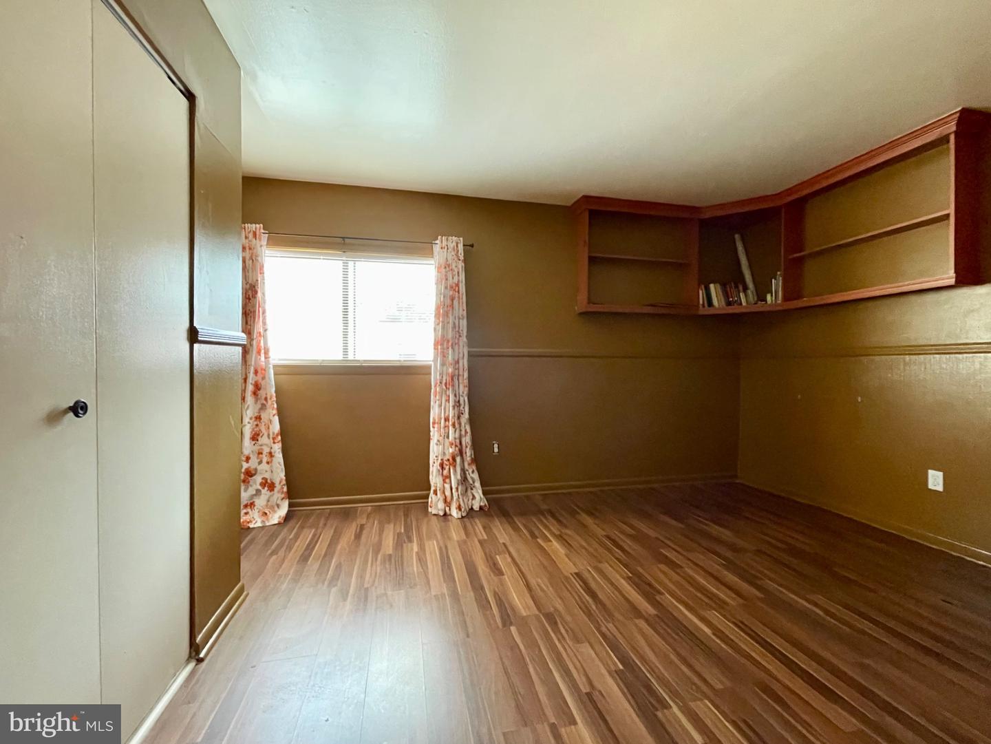 113 Centre Ave Property Photo 23
